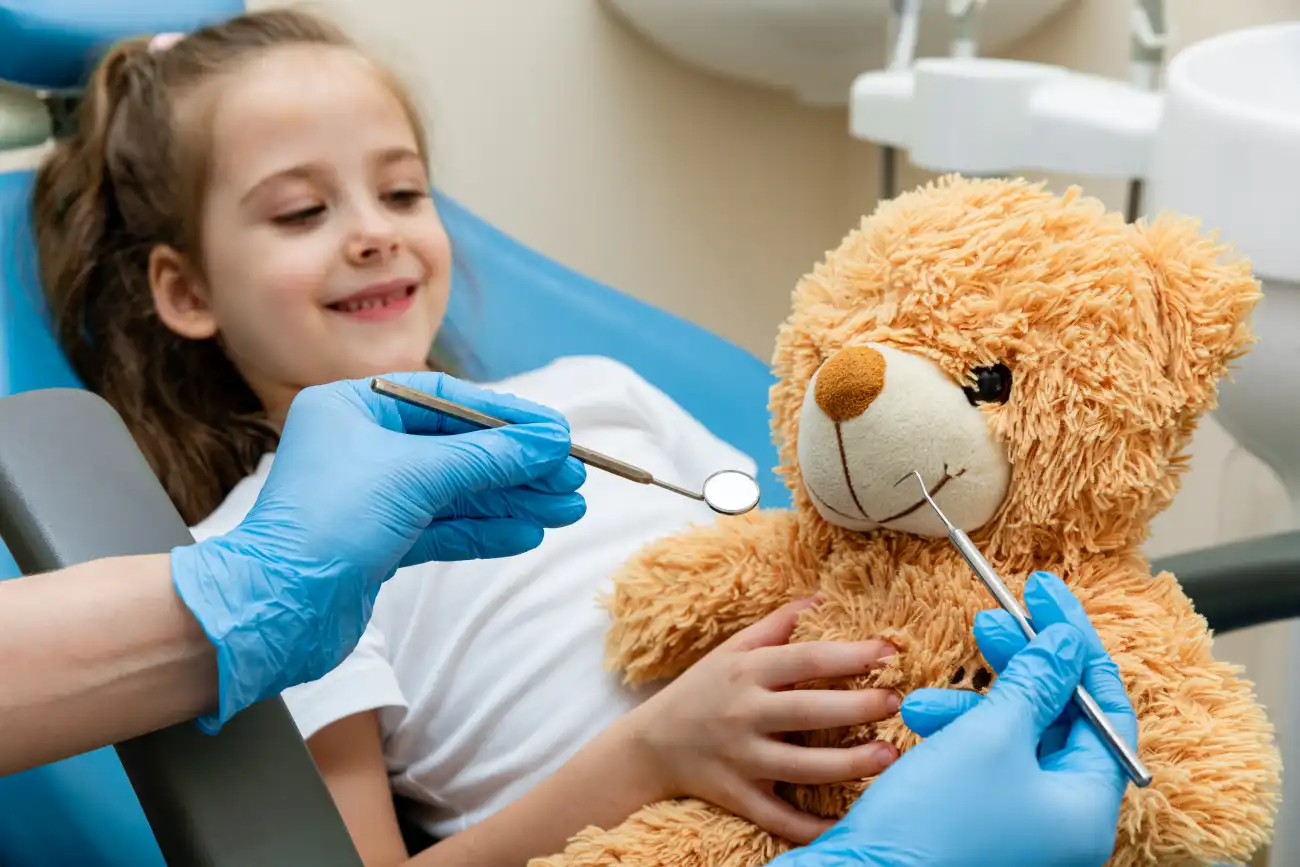 škripanje zubima kod djece- dentus perfectus zagreb djevojčica na pregledu kod stomatologa